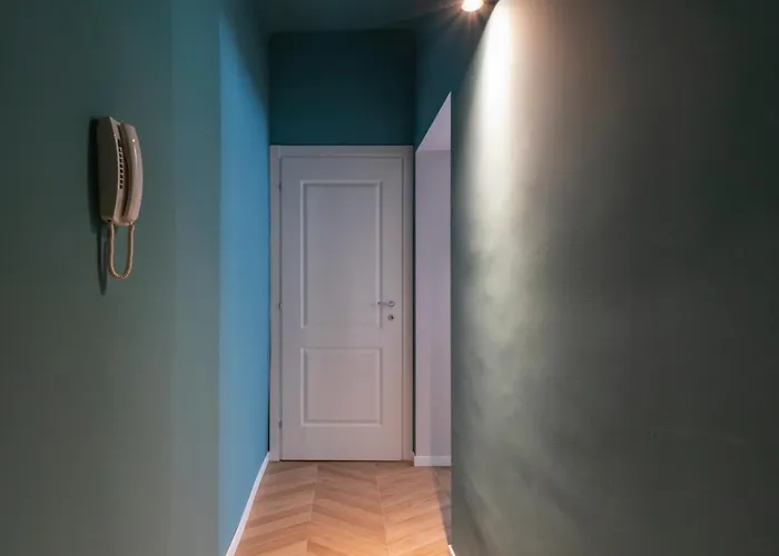 Luxury Apartment In Downtown - Curtatone 4